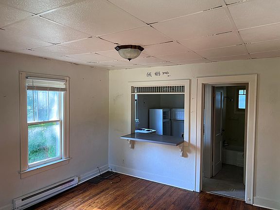 2nd image of 2118 Delaware Blvd #3