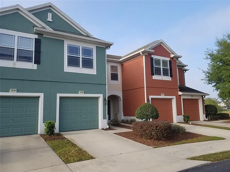 4238 SW 50th Cir — Photo 1