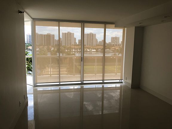 3rd image of 3640 Yacht Club Dr APT 609
