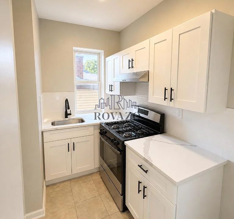 1st image of 153 Pierson St APT 9