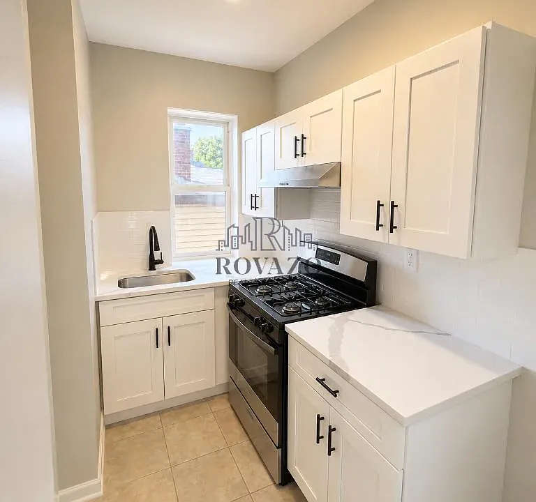 153 Pierson St #9