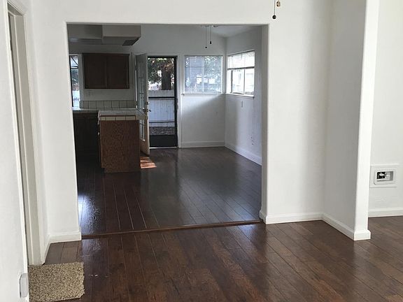3rd image of 211 C St
