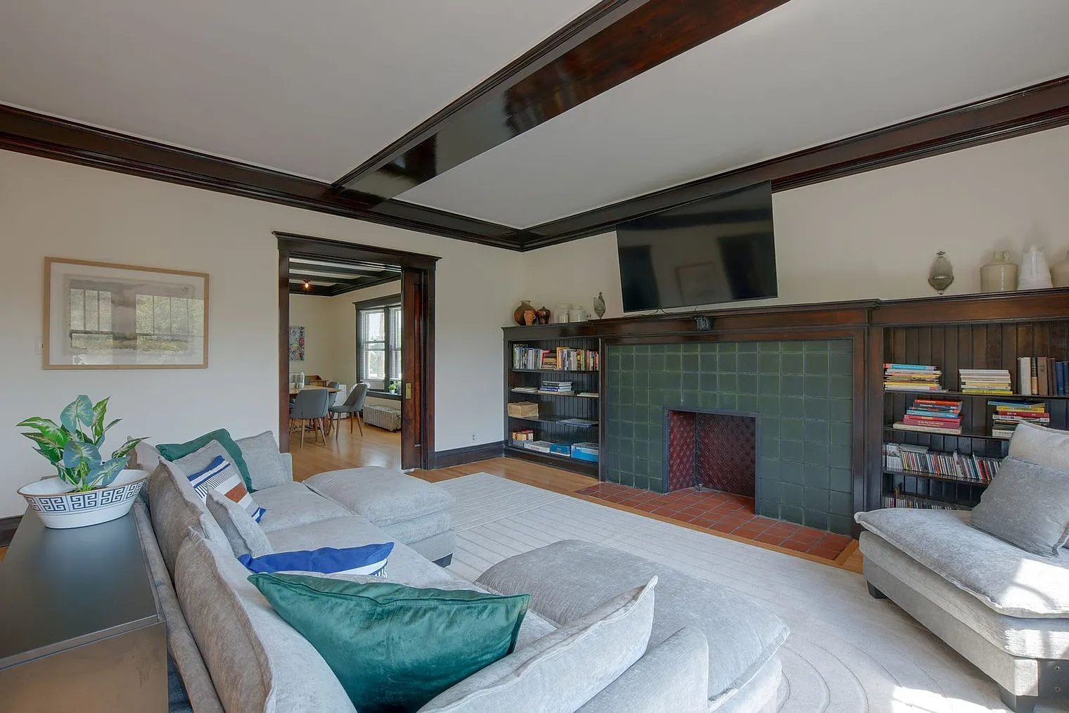 4 bed, 2.0 bath, 1991 sqft, $4,419 — Photo 1