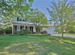 2705 Woodside Rd, Bethlehem, PA 18017