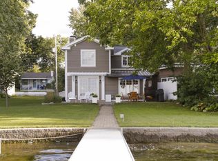 1620 Burlington Dr, Hickory Corners, MI 49060