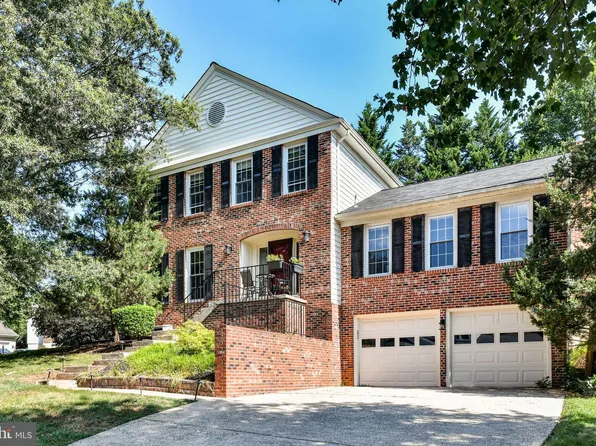 184 Heather Glen Rd, Sterling, VA 20165