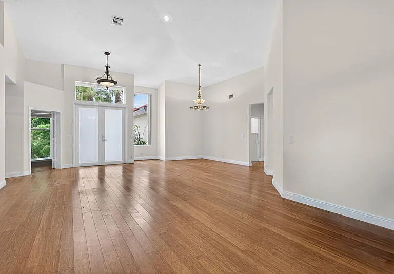 10027 Umberland Pl — Photo 12