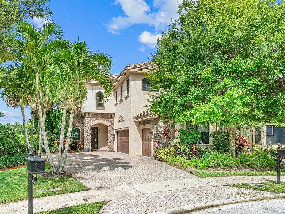 1st image of 3416 Collonade Dr