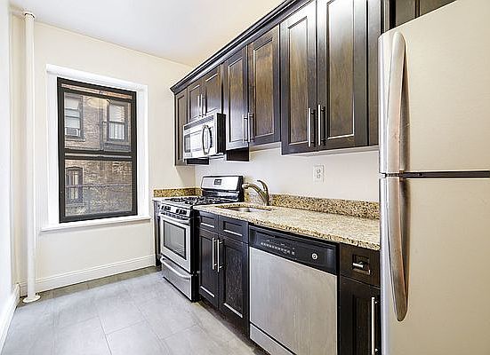 1st image of 55 Payson Ave APT 6I