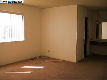 4th image of 28179 Karn Dr