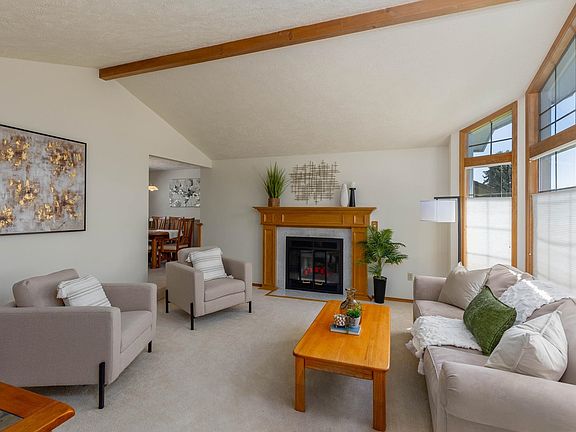 4th image of 2209 E 50th Ave