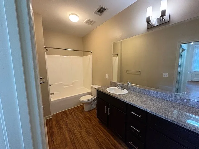 Lofts at Poplar Pointe — Photo 20