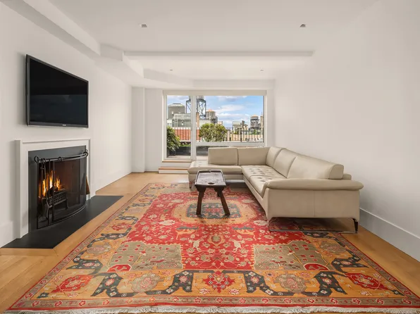 49 East 96th Street image 1 of 14
