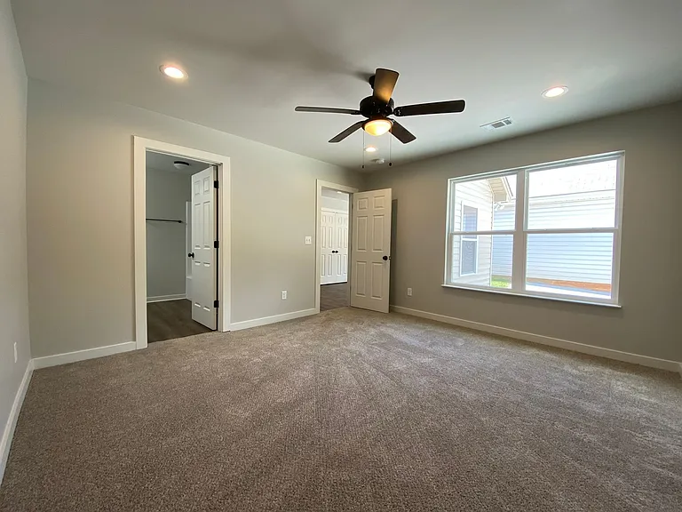 6228 Burbank Crossing Loop — Photo 23