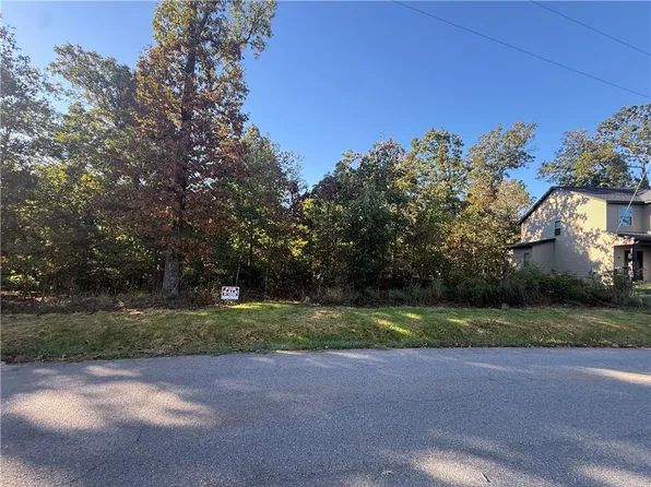 4 Rath Dr #4, Bella Vista, AR 72715