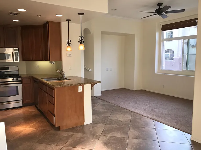 564 Almond Rd — Photo 5