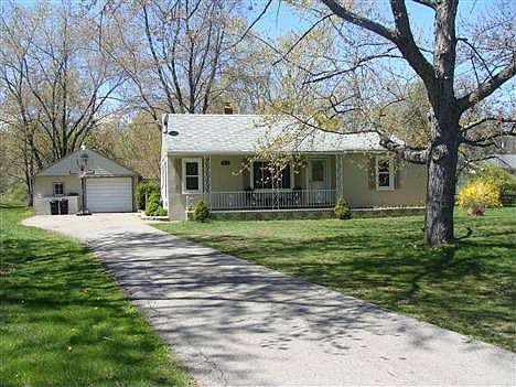 1st image of 3035 Strawberry Ln