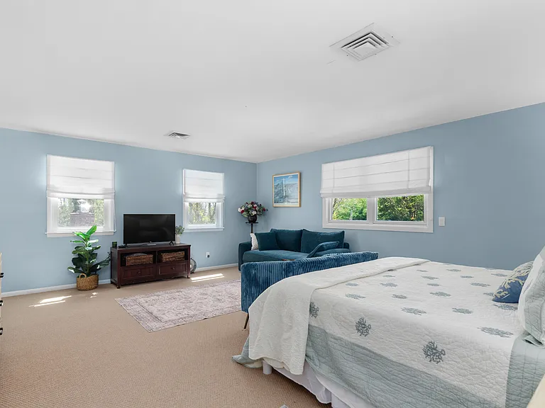 4 Hampton Harbor Rd — Photo 19