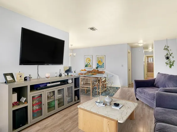 9848 Appletree Pl, Thornton, CO 80260