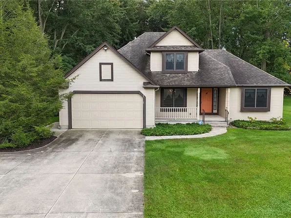 111 Squires Ct, South Amherst, OH 44001