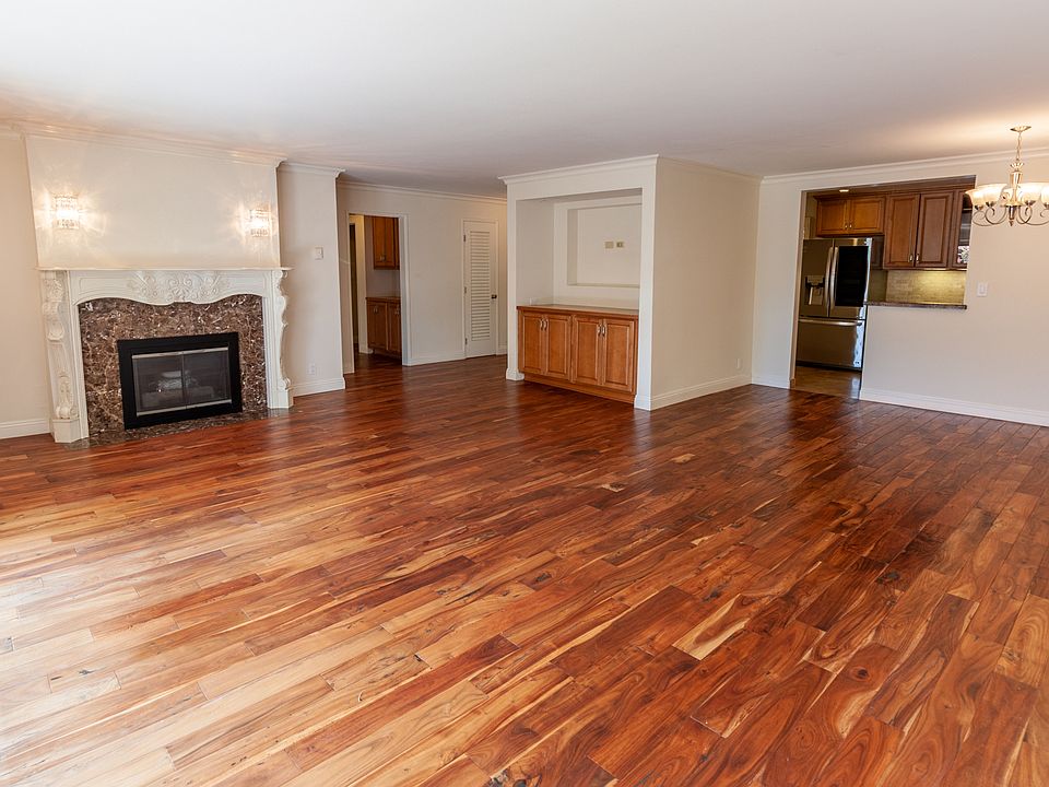 1st image of 404 San Vicente Blvd Unit 107