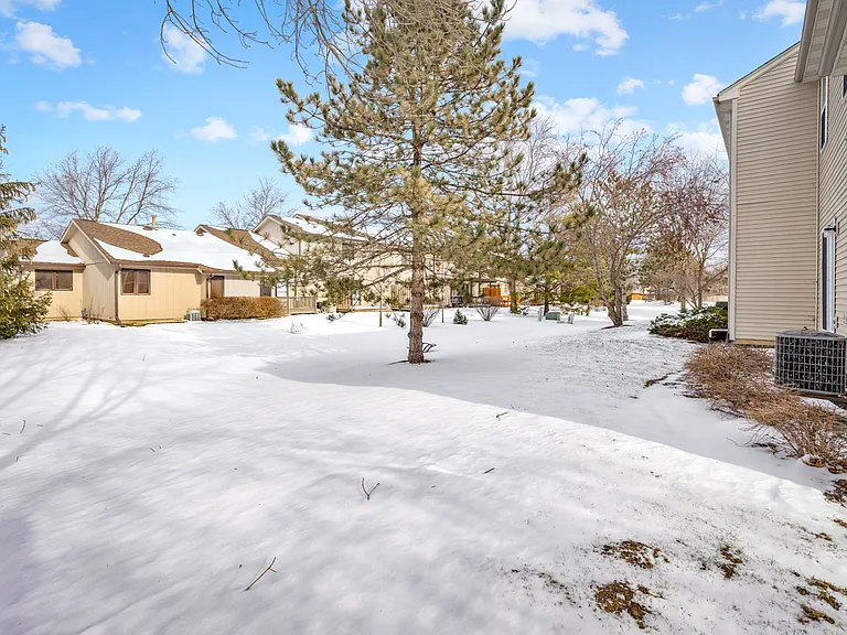 840 Amelia Ct — Photo 30