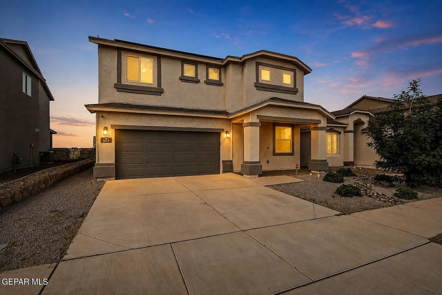 4 bed, 2.5 bath, 2367 sqft, $2,100 — Photo 4