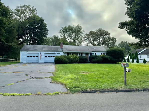 22 Weaver Circle, North Haven, CT 06473