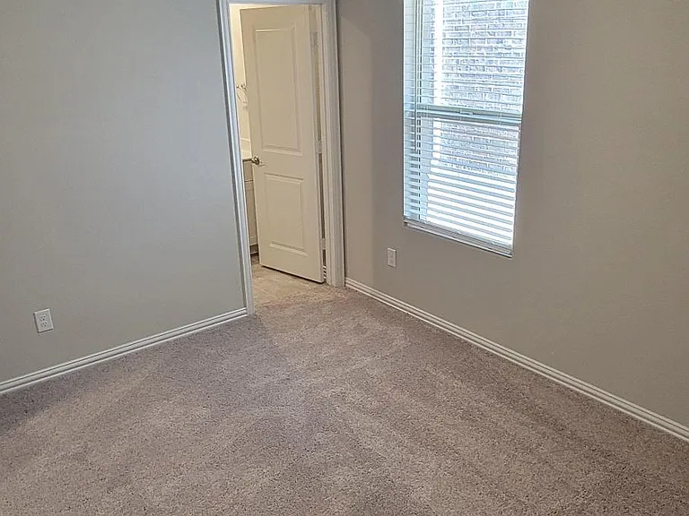 2644 Oneida Ln — Photo 16