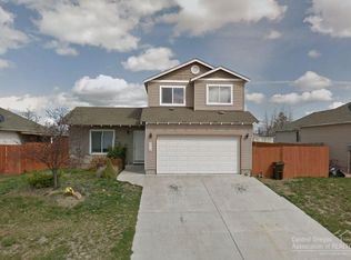 2978 NW 8th St, Redmond, OR 97756