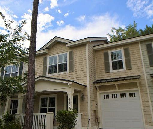 3rd image of 415 Grand Palm Ln