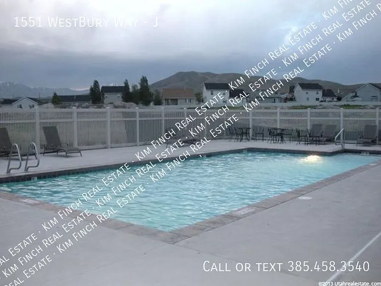 1551 Westbury Way #J — Photo 17