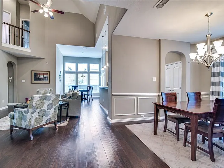 1506 N Greenville Ave — Photo 4