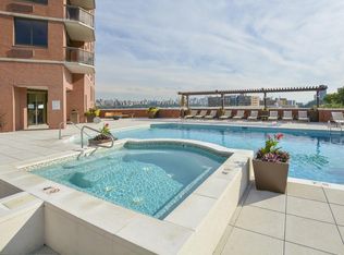 110 Gorge Rd #14, Edgewater, NJ 07020