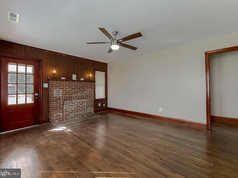 21859 Indian Bridge Rd — Photo 18