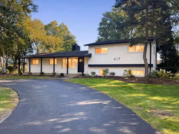 617 S Busse Rd, Mount Prospect, IL 60056