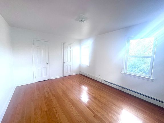 4th image of 19 King St Floor 2