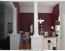 5th image of 21 Sherwood Forest Ln