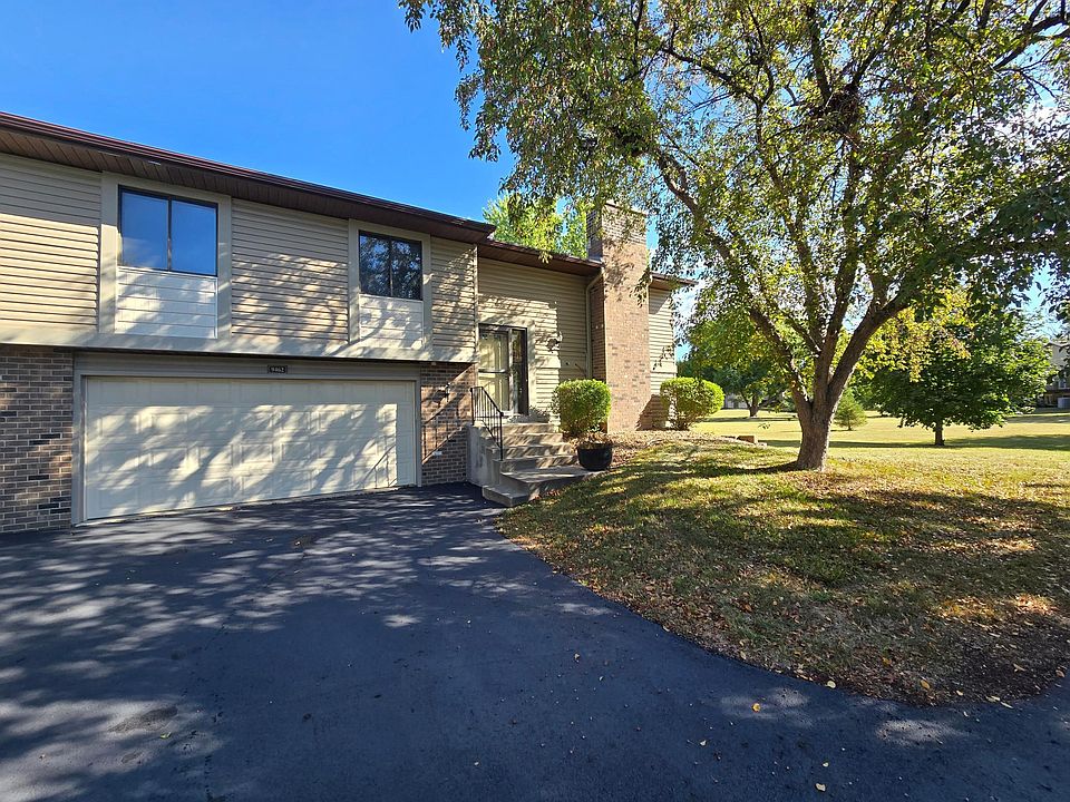 1st image of 9462 Kingsview Ln N