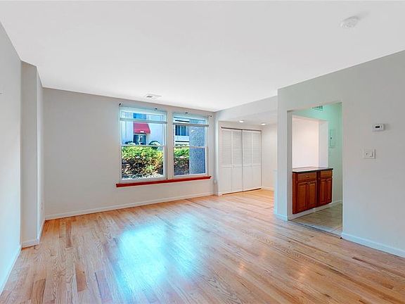 5th image of 450 River Rd APT C