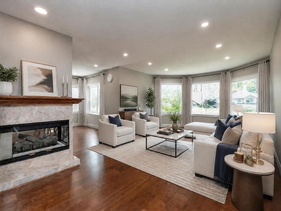 1st image of 18139 Claytonwood Cres
