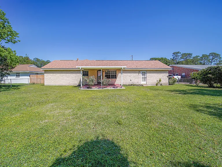 5941 Leesway Blvd — Photo 3