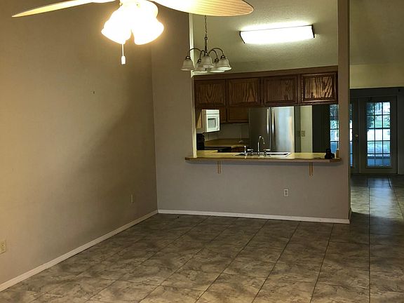 5th image of 3560 Forest Branch Dr APT F
