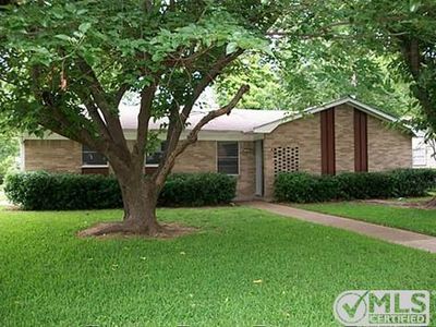 325 21st St NE, Paris, TX, 75460