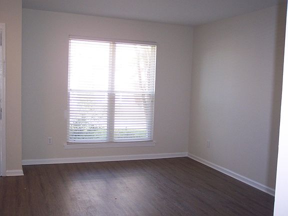 2nd image of 1226 Fairmont Ave APT 1B