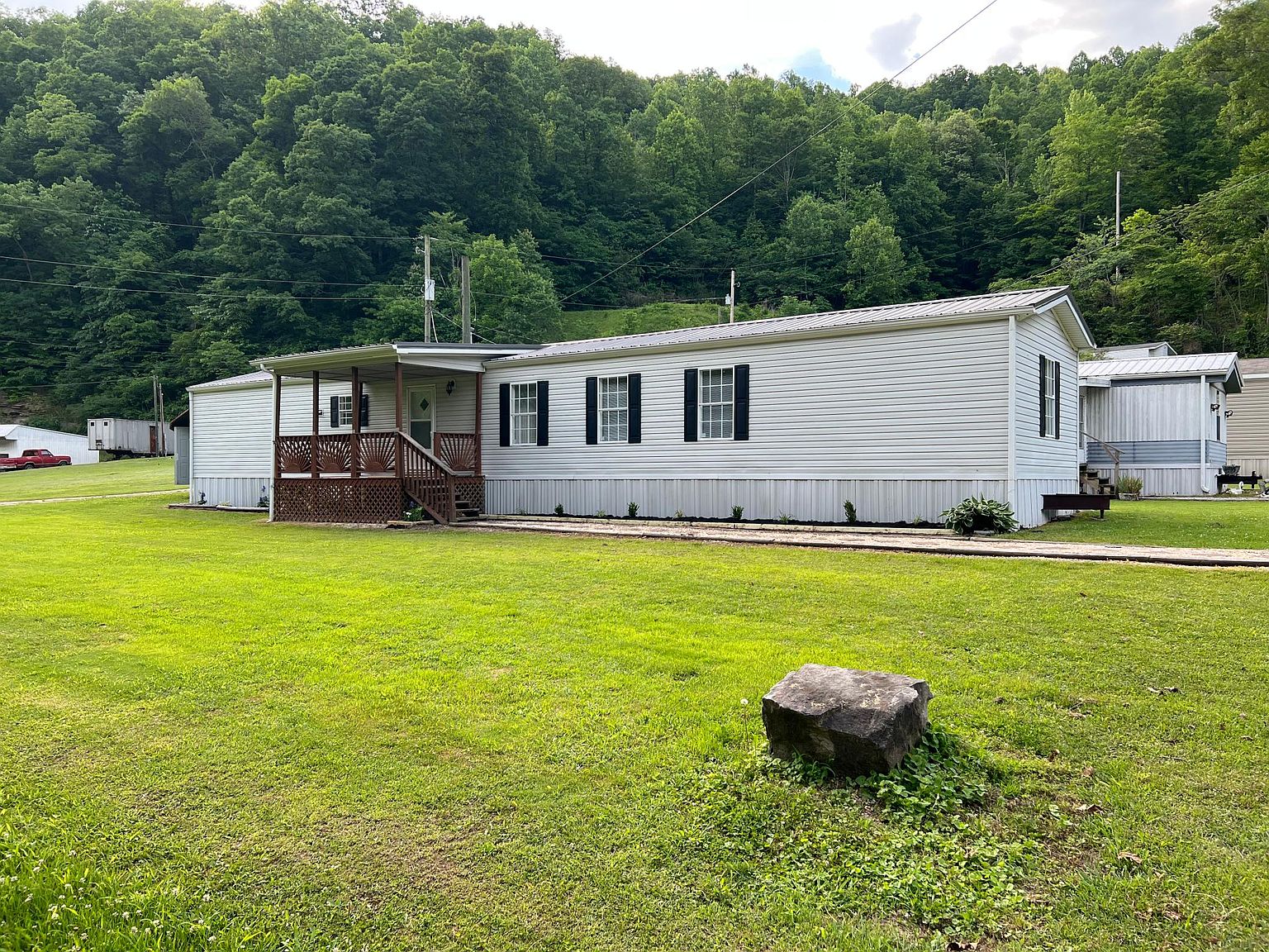 8 Edgewood Ct, Hazard, KY 41701 Zillow