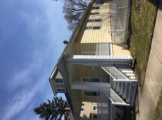 9017 Grant Ave, Brookfield, IL 60513