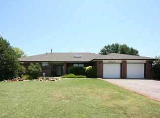 9510 Lake Ln, Oklahoma City, OK 73162