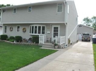 945 N Elmer St, Griffith, IN 46319
