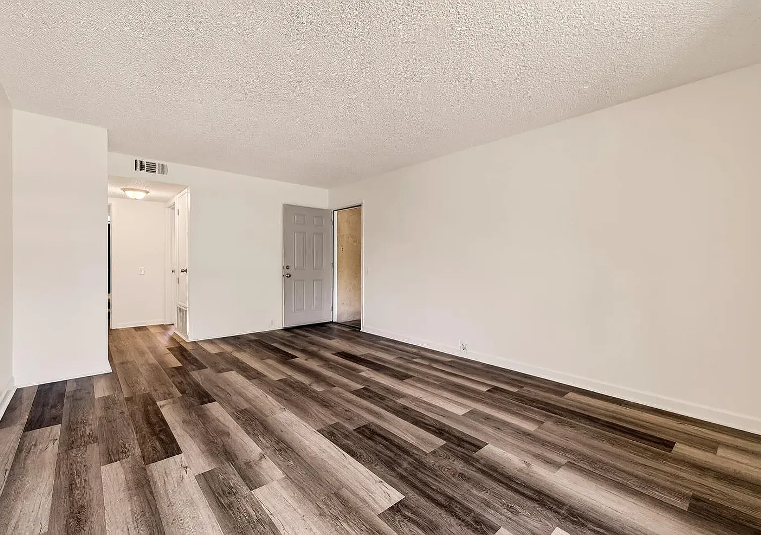 Rancheria615 — Photo 4